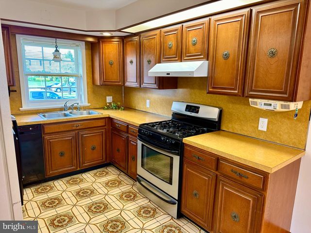 2432 W CHESTER PIKE, Broomall, PA 19008