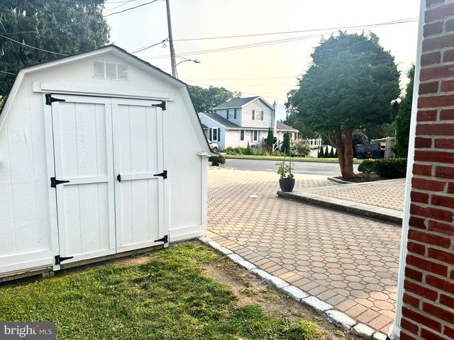 2432 W CHESTER PIKE, Broomall, PA 19008