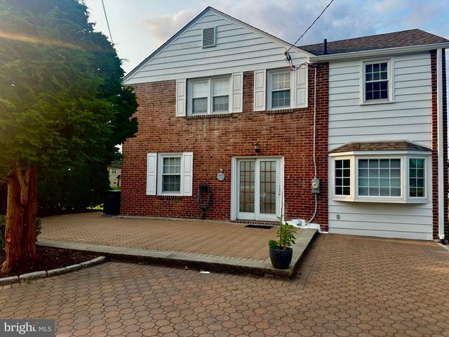 2432 W CHESTER PIKE, Broomall, PA 19008