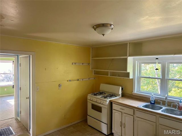 1116 N Missouri Street, Potosi, MO 63664