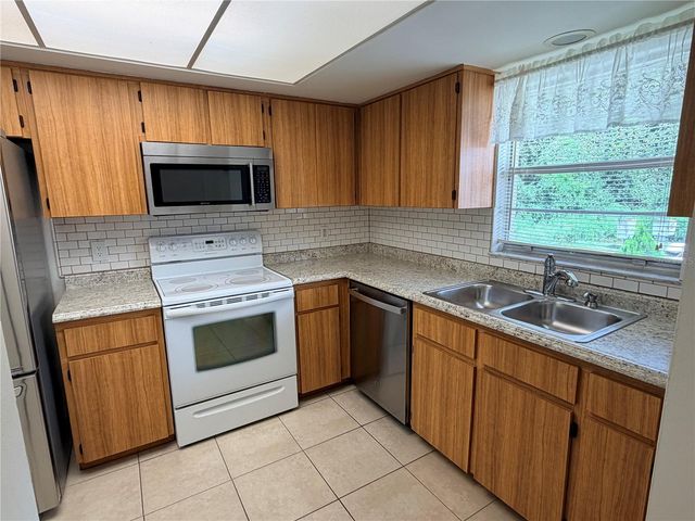 1819 SILVERWOOD STREET, Inverness, FL 34453