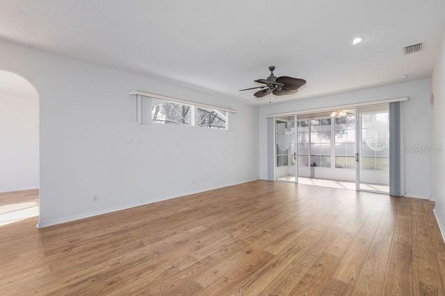 6002 SAILBOAT AVENUE, Tavares, FL 32778