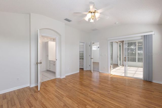 6002 SAILBOAT AVENUE, Tavares, FL 32778