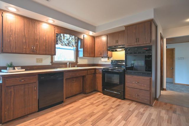 305 COLUMBUS AVENUE, Brillion, WI 54110