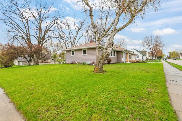305 COLUMBUS AVENUE, Brillion, WI 54110