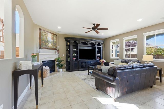316 Rushford Ct, Roseville, CA 95747