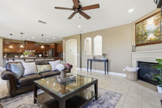 316 Rushford Ct, Roseville, CA 95747