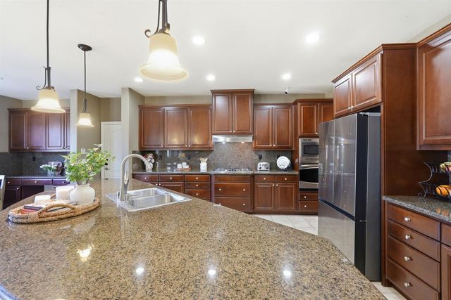 316 Rushford Ct, Roseville, CA 95747