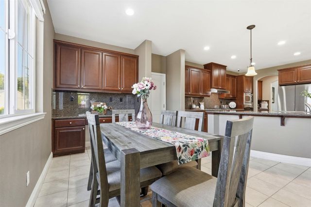 316 Rushford Ct, Roseville, CA 95747