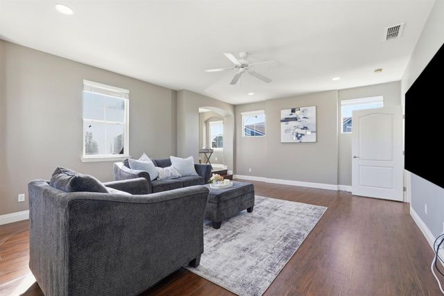 316 Rushford Ct, Roseville, CA 95747