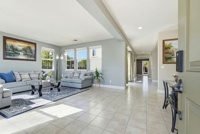 316 Rushford Ct, Roseville, CA 95747
