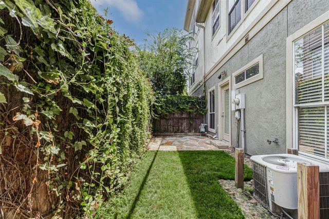 661 Hartman Street, Houston, TX 77007