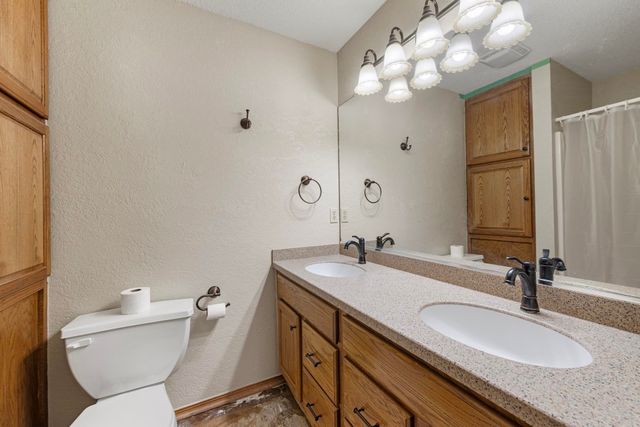 2037 N Ruger Cir, Andover, KS 67002