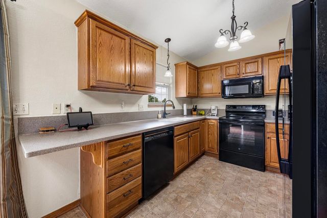 2037 N Ruger Cir, Andover, KS 67002