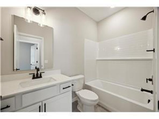 15035 Askeaton Place, Rosemount, MN 55068