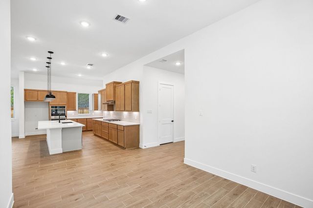26027 S Outrider Banks, Montgomery, TX 77316
