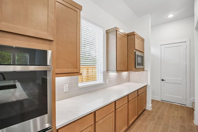 26027 S Outrider Banks, Montgomery, TX 77316