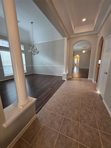 5226 Cottonwood Creek Lane, League City, TX 77573