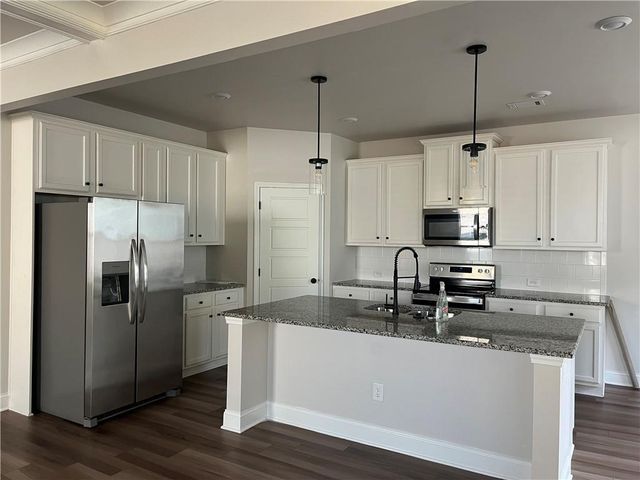 5200 Fox Den Road, Oakwood, GA 30566