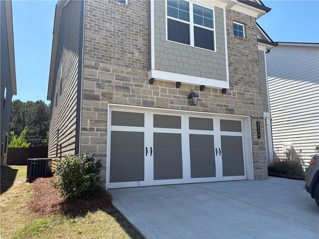 5200 Fox Den Road, Oakwood, GA 30566