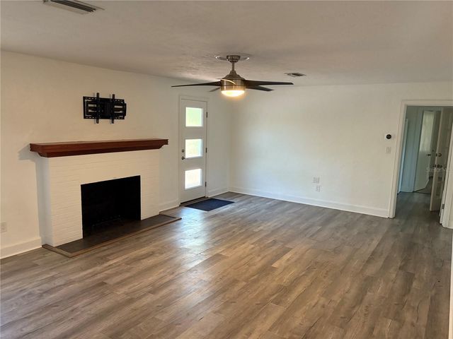 706 NW 20TH STREET, Gainesville, FL 32603