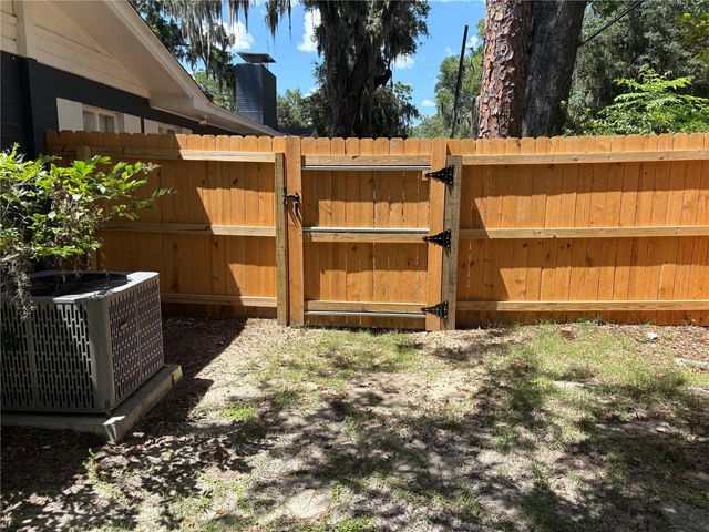 706 NW 20TH STREET, Gainesville, FL 32603