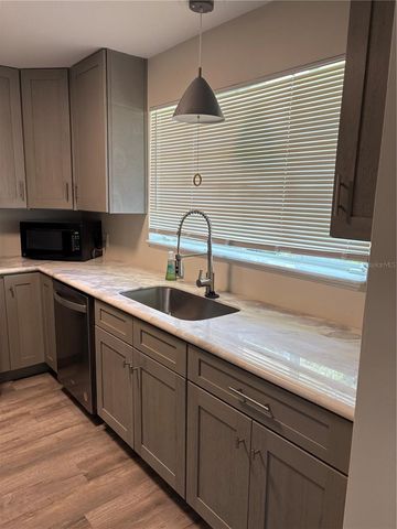 706 NW 20TH STREET, Gainesville, FL 32603