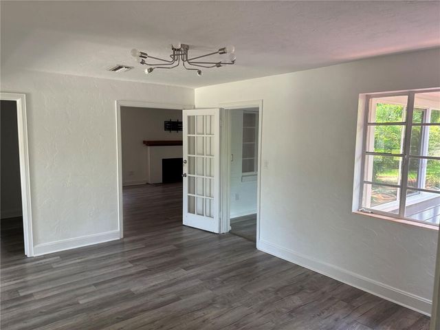 706 NW 20TH STREET, Gainesville, FL 32603