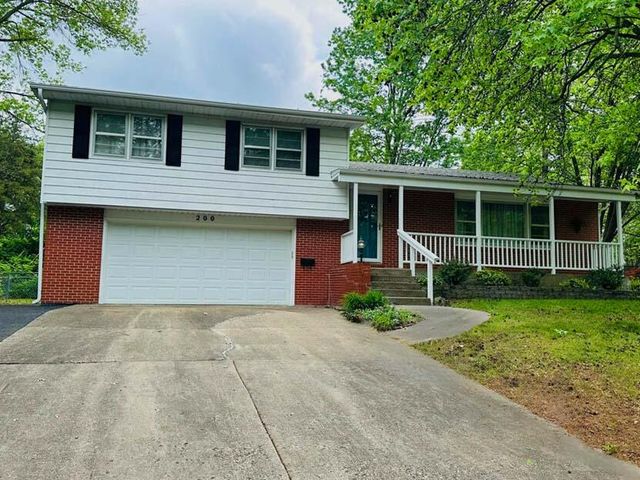 200 ROCKINGHAM DR, Columbia, MO 65203