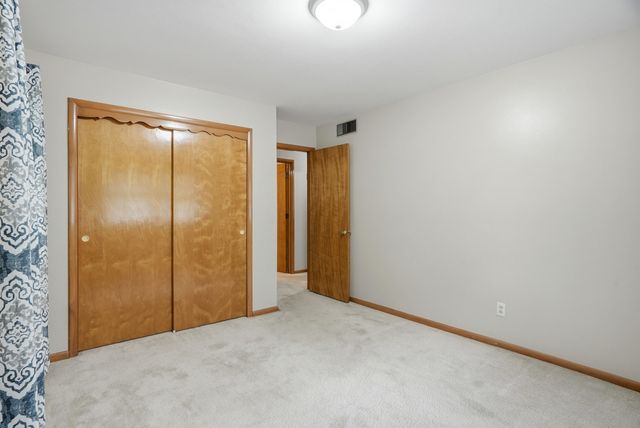 200 ROCKINGHAM DR, Columbia, MO 65203