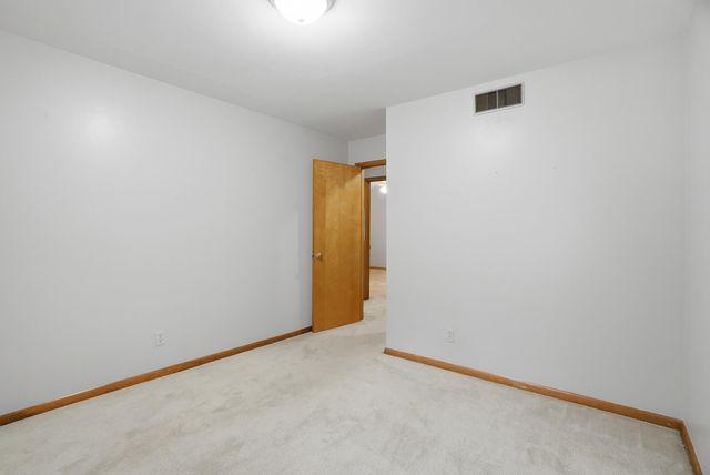 200 ROCKINGHAM DR, Columbia, MO 65203