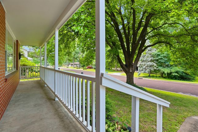 200 ROCKINGHAM DR, Columbia, MO 65203