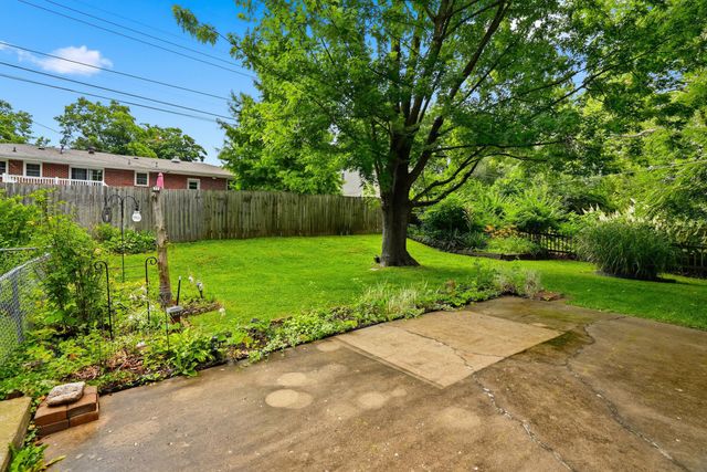 200 ROCKINGHAM DR, Columbia, MO 65203