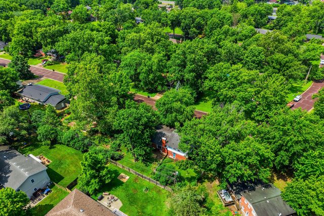 200 ROCKINGHAM DR, Columbia, MO 65203