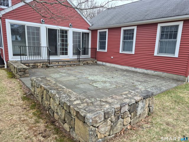 1 Reservoir Road, Newtown, CT 06470