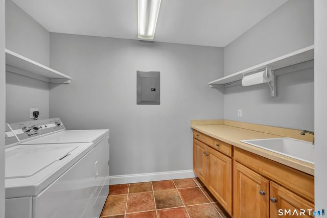 1 Reservoir Road, Newtown, CT 06470