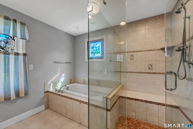 1 Reservoir Road, Newtown, CT 06470