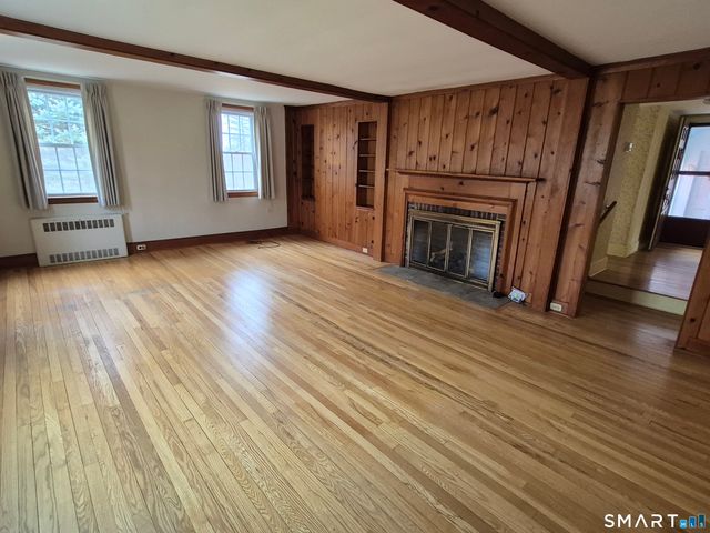 1 Reservoir Road, Newtown, CT 06470