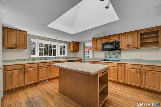 1 Reservoir Road, Newtown, CT 06470