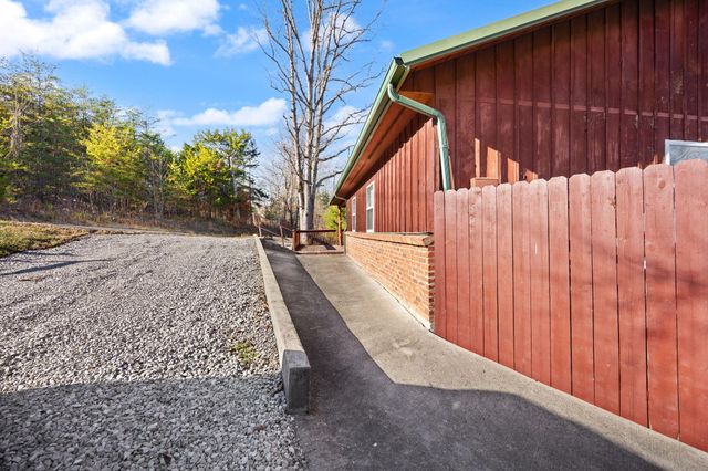 1310 R.L Colyer Road, Somerset, KY 42501