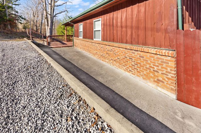 1310 R.L Colyer Road, Somerset, KY 42501