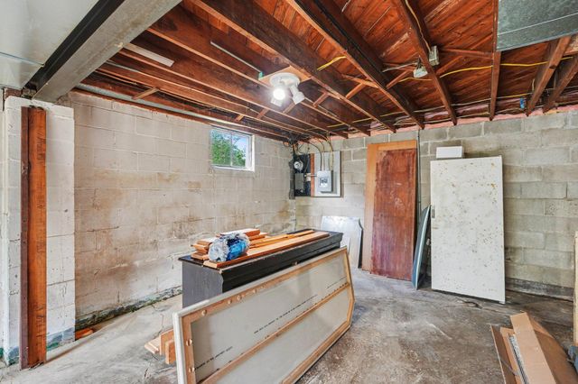 70 Eastern Avenue, Elsmere, KY 41018