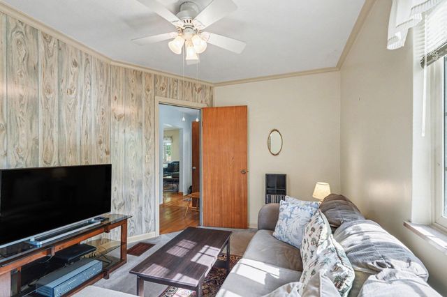 70 Eastern Avenue, Elsmere, KY 41018