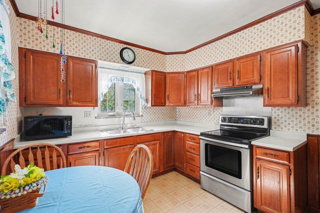 70 Eastern Avenue, Elsmere, KY 41018