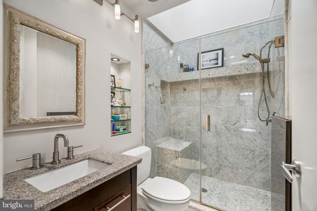 16 SAINT JAMES CT, Philadelphia, PA 19106