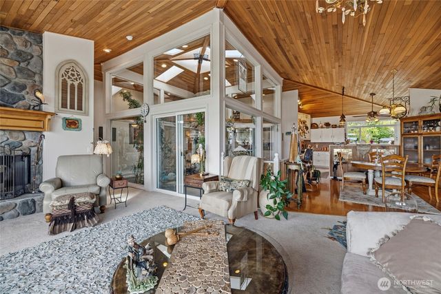 615 NE 4th Street, Coupeville, WA 98239