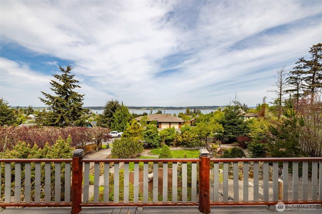 615 NE 4th Street, Coupeville, WA 98239