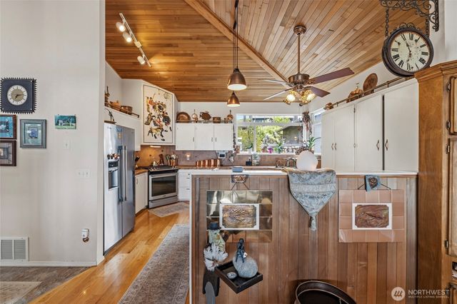 615 NE 4th Street, Coupeville, WA 98239