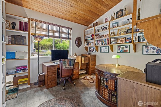 615 NE 4th Street, Coupeville, WA 98239