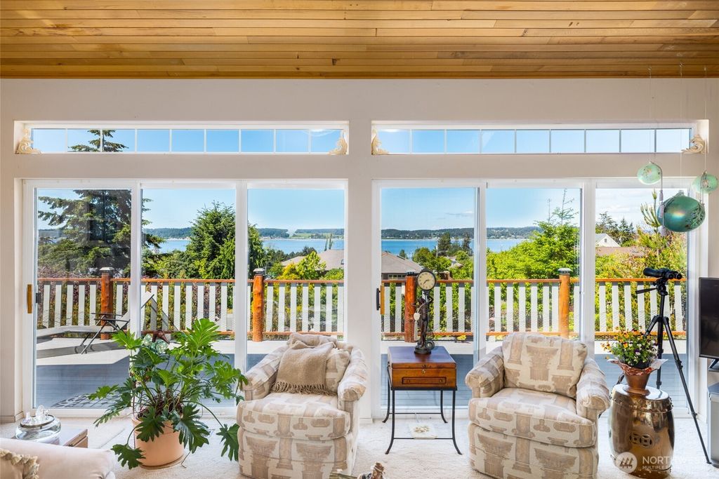 615 NE 4th Street, Coupeville, WA 98239